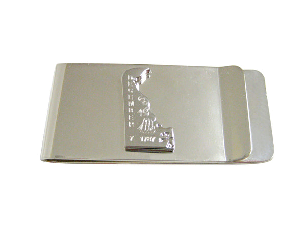 Delaware State Map Shape and Flag Design Money Clip