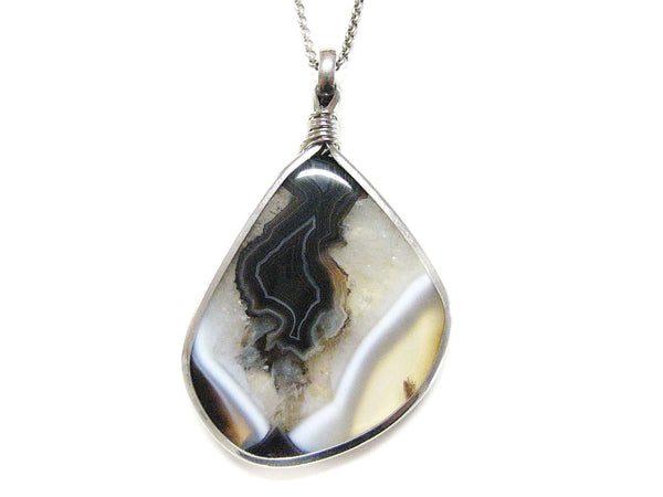 Translucent Agate Pendant Necklace